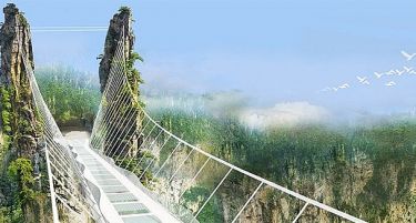 (ФОТО) Израелци во Кина го градат најдолгиот и највисок стаклен мост, со поглед кон смртоносна провалија