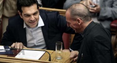Грција неочекувано застана. Што ќе се случи сега?