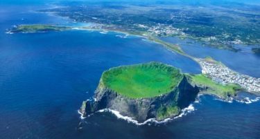 (ФОТО) Погледнете го островот на боговите: Ова место е најлудо на светот!