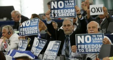 (ФОТО) Бурни реакции во Европскиот парламент, по говорот на Ципрас