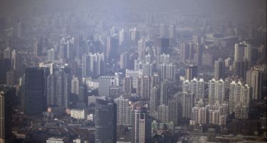 Во Кина продаваат имоти за да ги покријат загубите на берзата