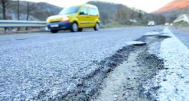 Колку милиони евра и требаат на „Македонијапат“ да ги пополни дупките на патиштата?