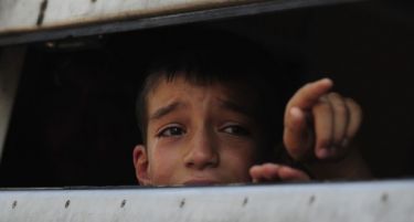 Хрватска го отвори граничниот премин за бегалците од Србија