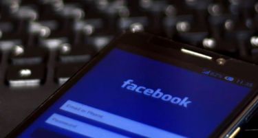 ПАДНАА И АКЦИИТЕ: „Фејсбук“ „падна“ два пати за една недела