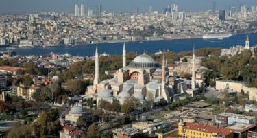 Во Истанбул се трага по екстремисти