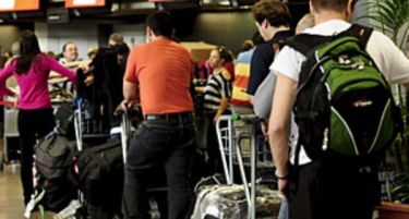 ВЛАСТА ПОРАЧУВА, НЕ ЗАМИНУВАЈТЕ: секојдневно се отвораат по 500 работни места!