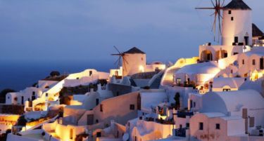 Les Echos: Грција останува една од најскапите туристички дестинации