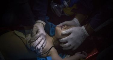 (ВОЗНЕМИРУВАЧКИ ФОТОГРАФИИ) Удавените деца мигранти во Егејското море го расплакаа светот!