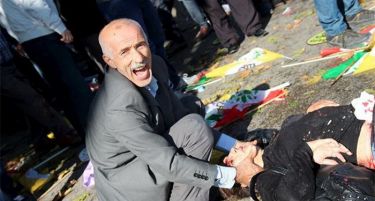 Давутоглу: Има сериозни индикации дека атeнтатите се извршени од терористи