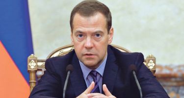 Медведев потпиша листа на забранети активности за турските фирми 