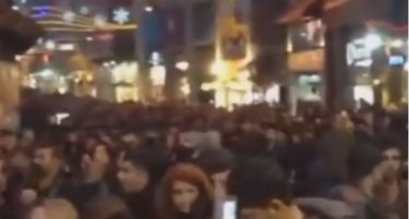 (ВИДЕО) Растерани со водени топови: Прекинат митингот против егзекуцијата на противникот на Ердоган 