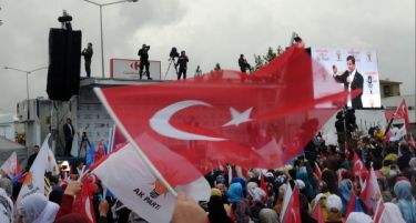 Турција уапси двајца генерали и полковник поради оружјето, испратено кон Сирија