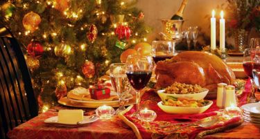 Божиќ – празник кој го сплотува семејството