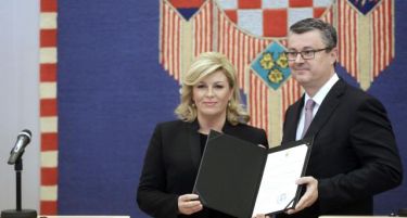 (ВИДЕО) СИТЕ ГИ ЗАНЕМИ: Идниот премиер на Хрватска зборува лош хрватски јазик!