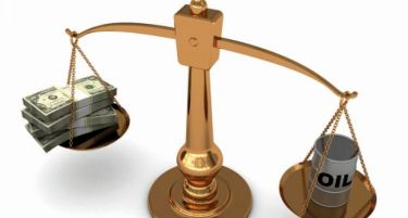 Доларот со пад, нафтата – со нов силен раст!