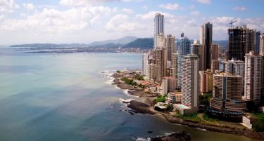 „ПАНАМА ЛИКС“ ГО ТРЕСЕ СВЕТОТ: Почнаа да паѓаат премиерски глави?