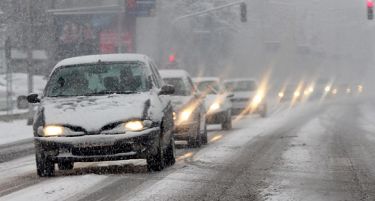 БИДЕТЕ ВНИМАТЕЛНИ: Еве кои се правилата за возење на снег