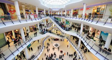 ГОЛЕМИ ПОПУСТИ: Софија сè поомилен шопинг центар за Македонците