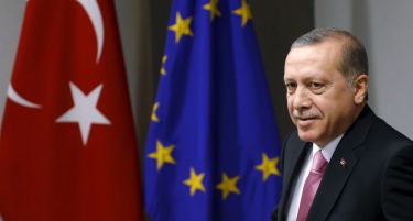 ЕУ му се умилкува на султанот Ердоган