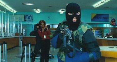 Ограбил стотици банки, а со парите станал херој