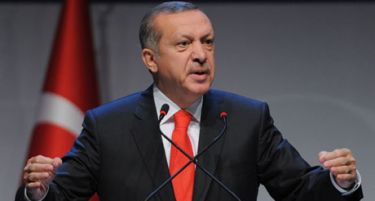 KOЈ СЕ ЛЕТНА ОД РАБОТА: Ердоган отпушти повеќе од 40 000 луѓе!