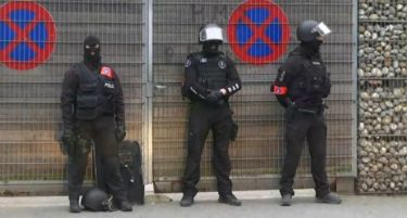 НОВИ ДЕТАЛИ: Бомба и калашников најдени на аеродромот во Брисел