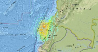 ФОТО:Повторно земјотрес во Еквадор, се сумираат жртвите од претходниот