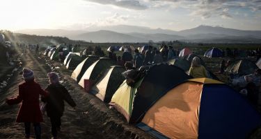 Грција отвора бегалски кампови