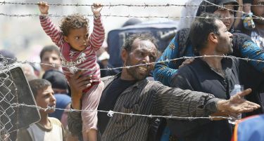 Чешка не може да прифати илјадници бегалци без контрола