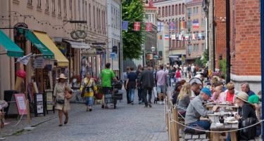 Просечна плата во Шведска е 4500 евра, а како се движат цените за храна и сметки?!