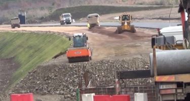 КАПИТАЛНИ ИНВЕСТИЦИИ: Машините како шминка на теренот?