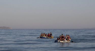 Бројот на пристигнати мигранти во Грција во пад за 90%