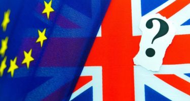 Падна договор за излегување на Британија од ЕУ