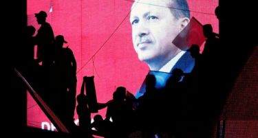 Fitch може да го намали кредитниот рејтинг на Турција