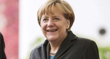 Колкава плата зема Ангела Меркел?
