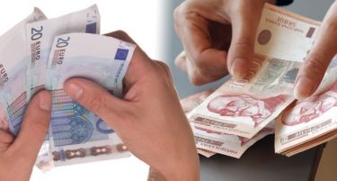 Што советуваат српските економски експерти за валутите?