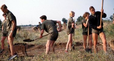 УДАРНИЧКО ТЕМПО: Како се задолжуваше Македонија?