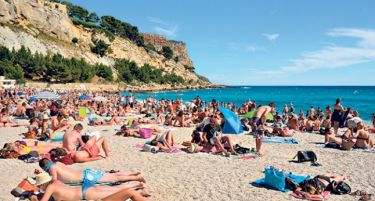 Казни од 300 евра за туристите кои нема да пријават престој