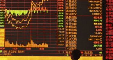 Што се случува со цените на фунтата и нафтата?