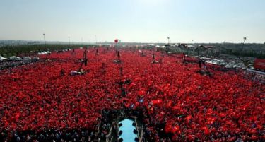 ФОТО+ВИДЕО: Над милион луѓе на митингот за поддршка на Ердоган