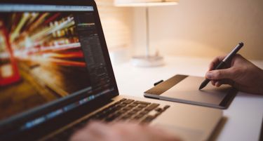 Дали со купување на интернет штедиме?