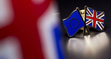 Брегзит веќе удира по џебот на Британците