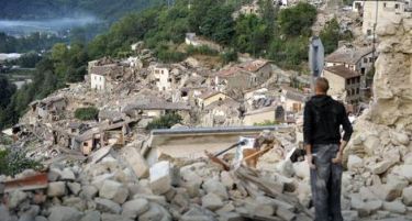 РАСТЕ БРОЈОТ НА ЖРТВИ ВО ИТАЛИЈА: Над 120 луѓе загинаа во земјотресот