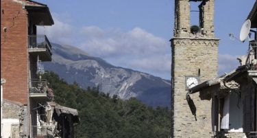 (ФОТО) ИТАЛИЈА: Часовникот застана во моментот на силниот земјотрес
