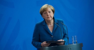 Меркел: Европа треба да прекине со нелегалната миграција