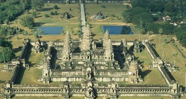ФОТО+ВИДЕО: Ова е најголемиот храм на светот…