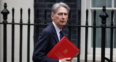 Хамонд: Ништо нема да им фали на Британските банки по Брегзит