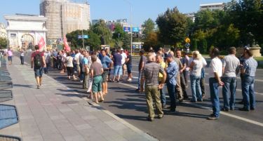 Работниците штрајкуваат, директорката ги обвини за уништување на „Леарница“