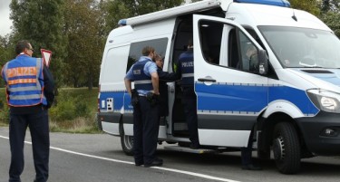 Екстремист застрела четворица полицајци во Германија