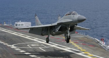 Руски воен авион се урна во близина на Сирија, пилотот се катапултирал